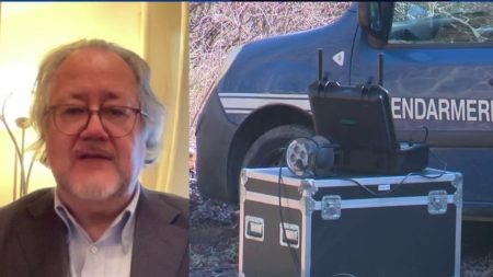 Mort du petit Émile : "Le corps n'a pas été enfoui puis déterré", indique un médecin légiste
          Mardi 2 avril, quelques jours après la découverte du crâne du petit Émile qui avait disparu au Haut-Vernet, Bernard Marc, invité du 19/20 info, explique ce qu'ont montré les premières analyses.