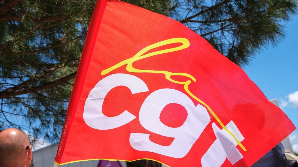 Israël-Hamas : le responsable de la CGT du Nord condamné à un an de prison avec sursis pour "apologie du terrorisme"
          Jean-Paul Delescaut, secrétaire départemental de la CGT du Nord a aussi été condamné à 5 000 euros au titre de préjudice moral aux parties civiles.