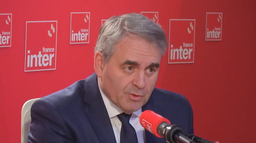 Zones marines protégées : Xavier Bertrand veut "engager un bras de fer" avec les autorités britanniques
          Le président Les Républicains de la région Hauts-de-France exhorte le gouvernement à mettre en place des "mesures de rétorsion".