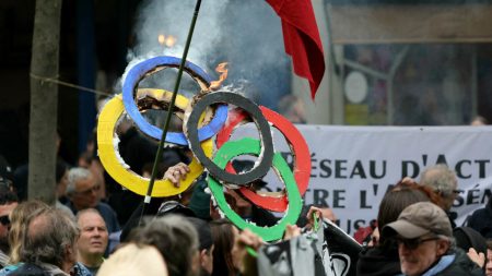 La France organise des rassemblements pour le 1er mai, un an après la réaction des retraites La France organise des rassemblements pour le 1er mai, un an après la réaction des retraites