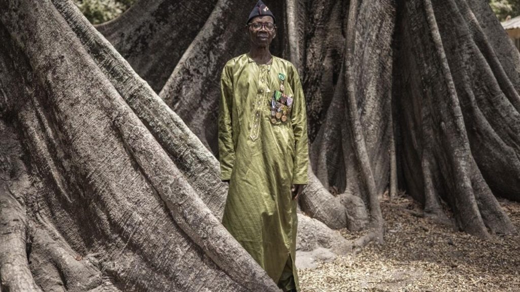 Le carabinier sénégalais qui a combattu pour la France s'apprête à porter la flamme olympique