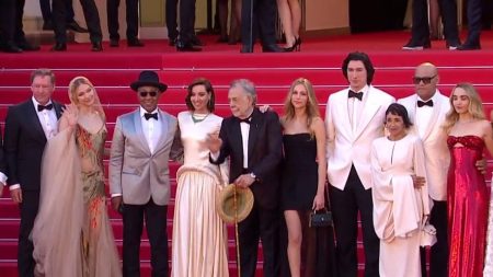 Festival de Cannes 2024 : Francis Ford Coppola fait son grand retour sur la Croisette
          À Cannes, le réalisateur Francis Ford Coppola fait son grand retour en présentant son nouveau film “Megalopolis”. Porté par Adam Driver, ce film de science-fiction a été financé par le réalisateur lui-même.