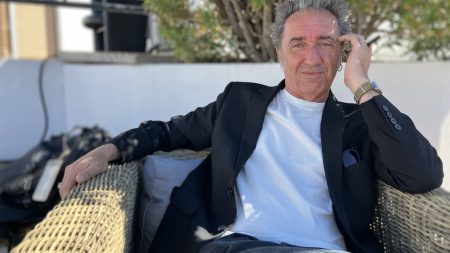 Interview



  

  
  

      

  

  
    Festival de Cannes 2024 : "Le miracle, c'est de continuer à s’émerveiller". Paolo Sorrentino une nouvelle fois en compétition avec "Parthénope"
          Le cinéaste italien, chouchou du Festival de Cannes, présentait mardi soir "Parthénope", son dixième long-métrage, en compétition officielle.