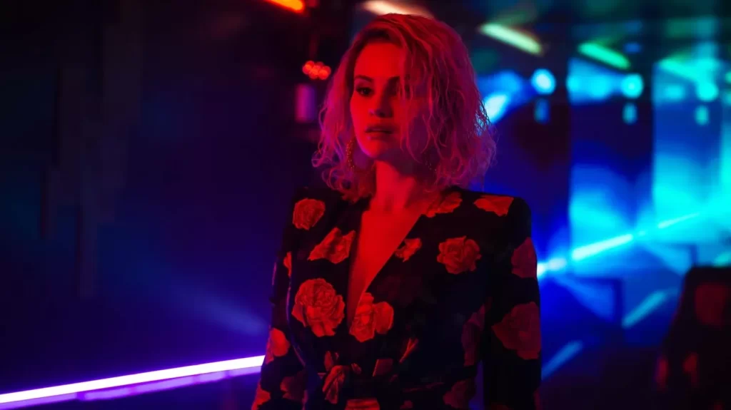 Festival de Cannes 2024 : "Emilia Perez", "Les Linceuls", "Marcello Mio"... Quelles sont les dates de sortie des films projetés sur la Croisette ?
          Le Festival de Cannes s'apprête à remettre sa Palme d'or samedi 25 mai. Vingt-deux films étaient en compétition pour cette récompense suprême. Certains d'entre eux sont déjà sortis en salles et d'autres sont attendus prochainement. On fait un point non exhaustif.