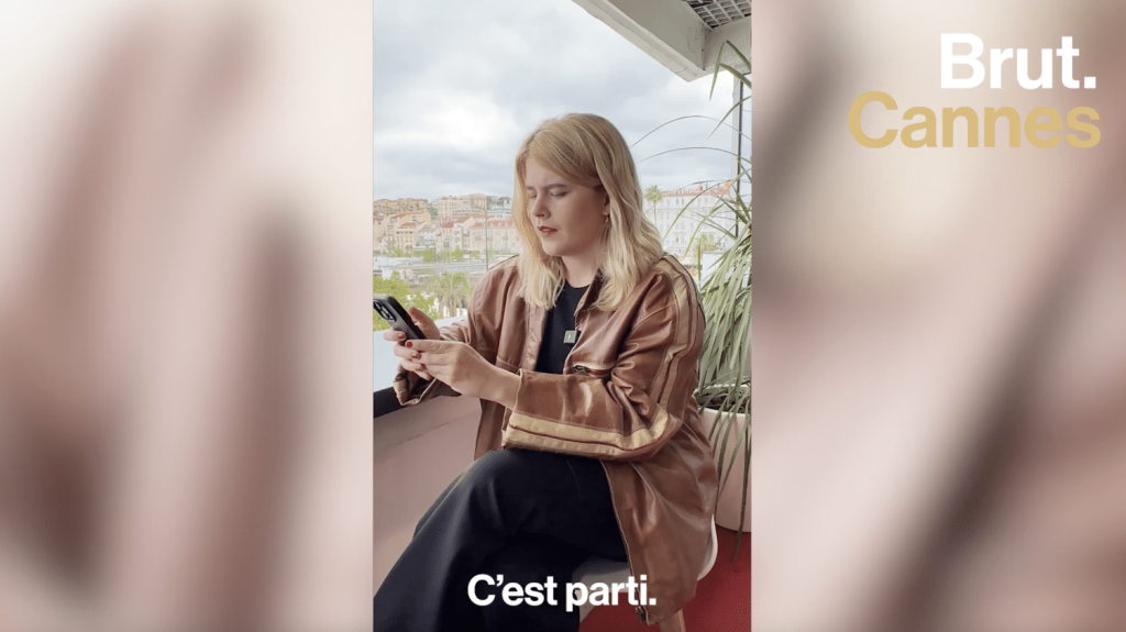 Vidéo



  

  
  

      

  

  
    Cannes 2024 : Zaho de Sagazan revient sur sa reprise de “Modern Love” lors de la cérémonie d'ouverture
          “J’étais à deux doigts du malaise”. La chanteuse Zaho de Sagazan revient sur ce moment où elle a chanté “Modern Love” de David Bowie lors de la cérémonie d’ouverture du Festival de Cannes.