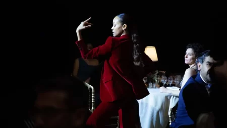 Festival de Cannes 2024 : Jacques Audiard brigue une seconde Palme d'or qui lui tend les bras avec "Emilia Perez"
          Le film "Emilia Perez" a été copieusement applaudi lors de sa projection à Cannes, propulsant Jacques Audiard parmi les grands favoris de la Compétition.