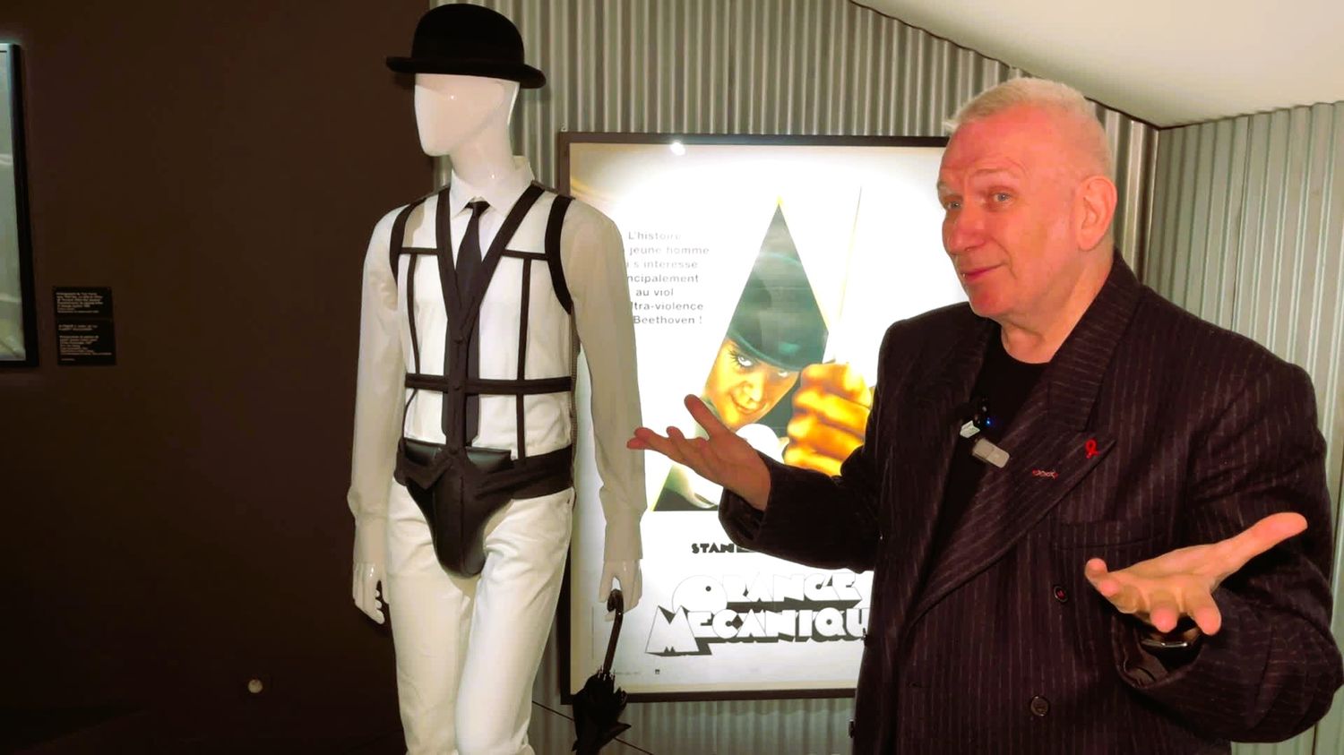 Exposition Jean Paul Gaultier à Lacoste: Costumes de Films au Musée