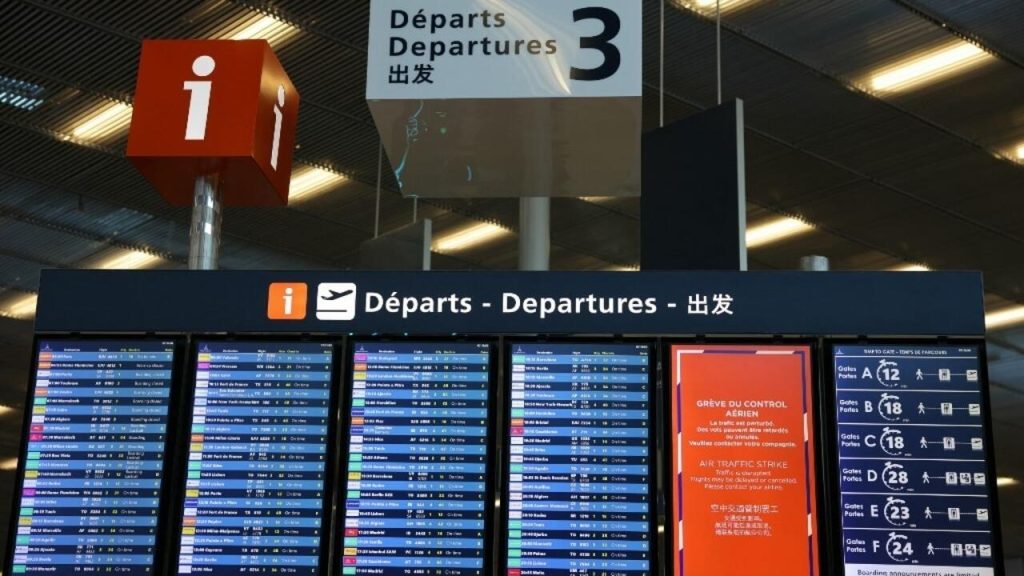 La grève des contrôleurs aériens de Paris Orly entraîne des annulations massives de vols