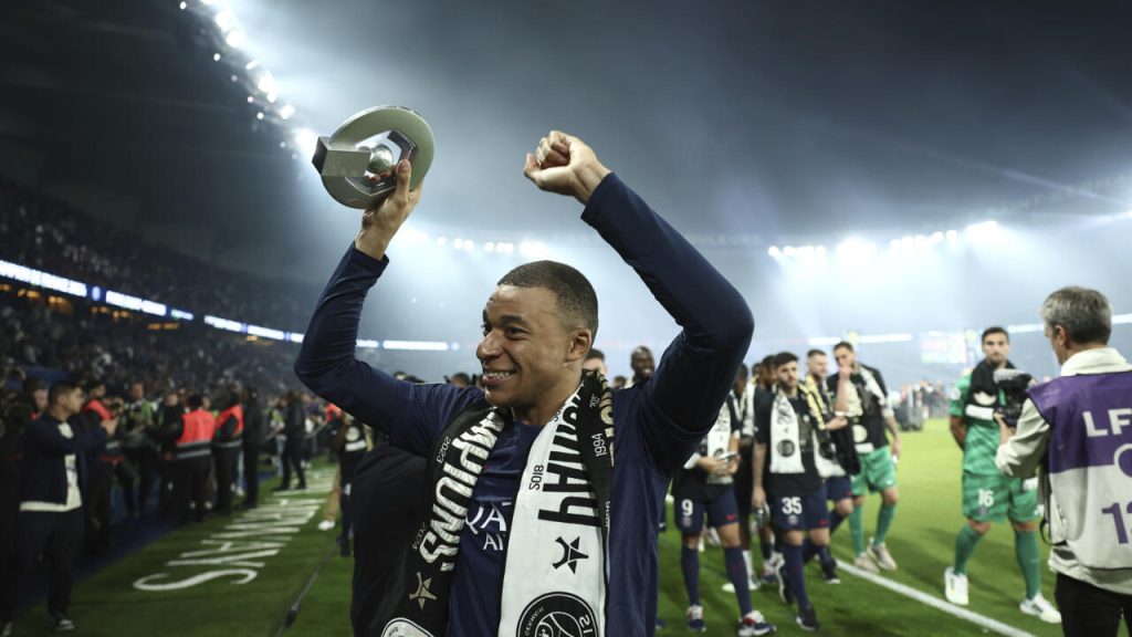 Le départ de Mbappé mène le Paris Saint-Germain à la cérémonie des récompenses annuelles du syndicat des joueurs