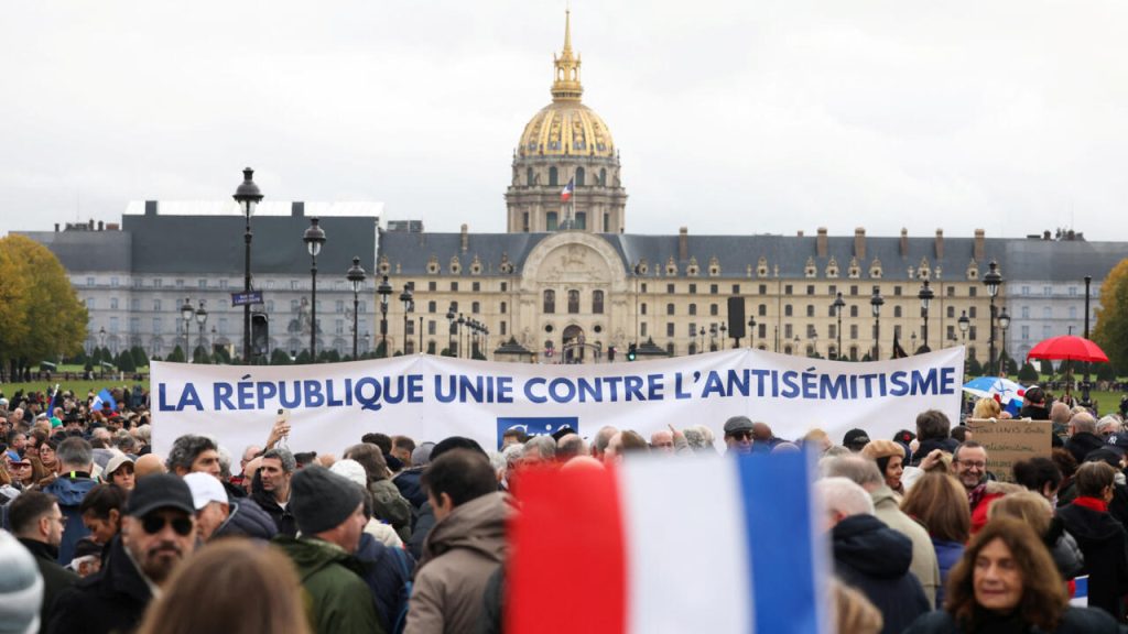 Le gouvernement français lance des consultations sur la lutte contre l'antisémitisme