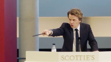 "Le Tableau volé" : comédie acide sur le marché de l'art
          Les sorties cinéma de la semaine avec Thierry Fiorile et Matteu Maestracci : "Le Tableau volé" de Pascal Bonitzer et "Une affaire de principe" d'Antoine Raimbault.