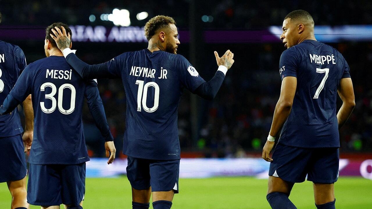 Kylian Mbappé s'est présenté au PSG avec certains des joueurs les plus célèbres au monde.