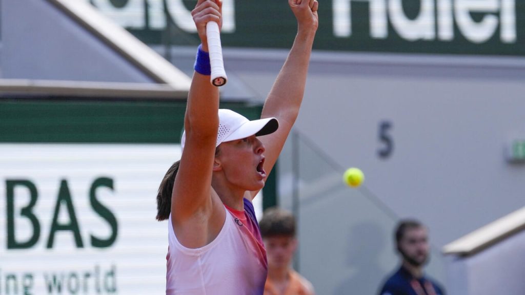 Swiatek dépasse Gauff et se qualifie pour la finale de Roland-Garros