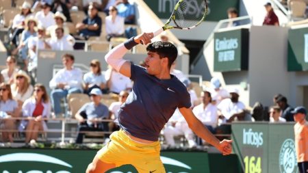 Zverev et Alcaraz s'efforcent d'être les nouveaux noms du trophée du simple messieurs de Roland-Garros