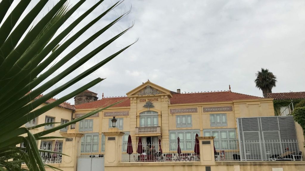 La Ciotat, berceau du cinéma, lance la 41e édition du Festival du Premier film francophone
          La comédienne Françoise Fabian préside le jury de ce festival dans un lieu qui a vu naître le cinéma et les premiers films de l'histoire. Récit.