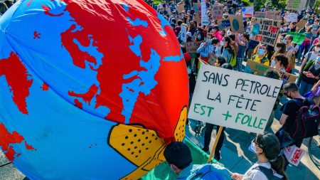 Podcast



  

  
  

      

  

  
    La déprime des scientifiques du climat, les Bleus voyagent en train et un requin dans la Seine : ça dit quoi ce 5 juin ?
          Ce mercredi 5 juin, les scientifiques du climat dépriment de ne pas être entendus, l'équipe de France de football a pris le TGV et le film "Sous la Seine" sort sur Netflix.