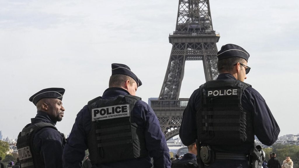 Les autorités françaises affirment avoir déjoué un complot visant à attaquer des supporters de football olympique