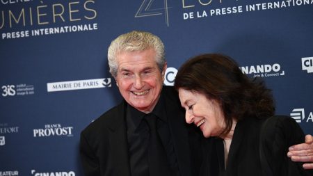 Mort d'Anouk Aimée : "À chaque fois que je disais 'Coupez', j'avais le sentiment d'avoir filmé l'éternité", dit Claude Lelouch
          Anouk Aimée est morte, mardi, à l'âge de 92 ans.