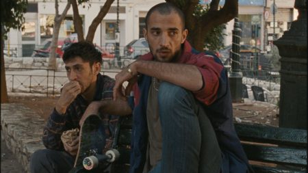 Festival Ciné Palestine 2024 : "To a Land Unknown", l’exil touchant de deux réfugiés palestiniens en quête d’une nouvelle vie en Europe
          Présenté à la Quinzaine des cinéastes à Cannes en mai dernier, le premier long-métrage du réalisateur palestinien Mahdi Fleifel impressionne autant qu’il bouleverse.