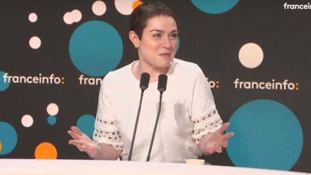 Émilie Dequenne : ""Survivre" est un film de survie, mais moi, dans ma propre vie, ce qui m'intéresse, c'est de vivre, pas de survivre"
          Tous les jours, une personnalité s'invite dans le monde d'Élodie Suigo. Vendredi 21 juin 2024 : la comédienne, Émilie Dequenne. Depuis mercredi, elle est à l’affiche du film de Frédéric Jardin : "Survivre".