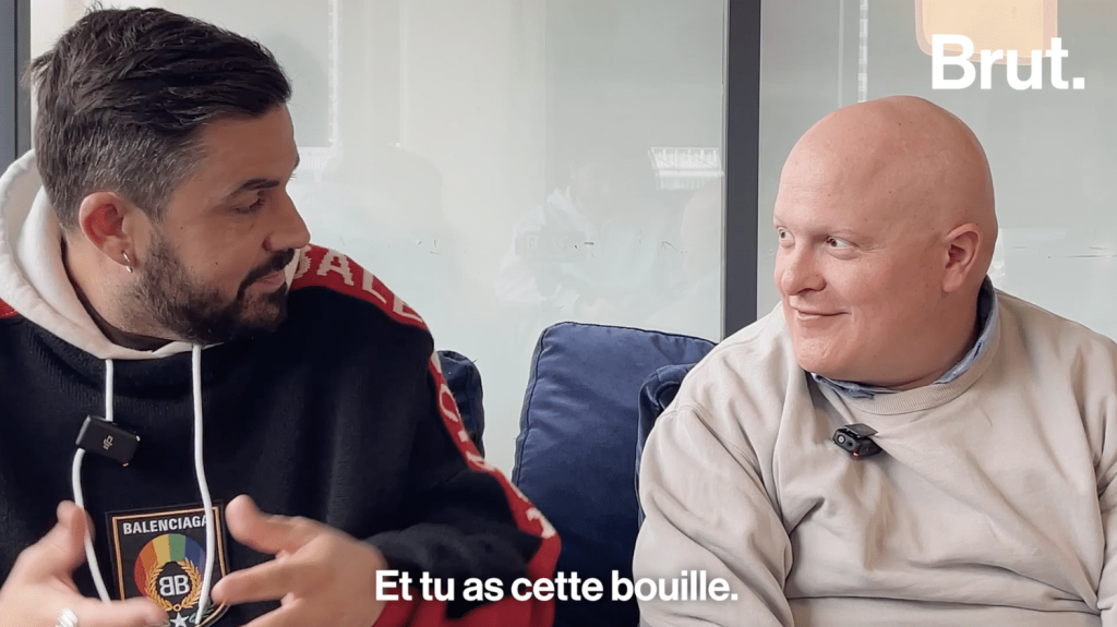 Vidéo



  

  
  

      

  

  
    “Un p’tit truc en plus” : avec le réalisateur Artus et l’acteur Ludovic
          Si Artus a souhaité réaliser ce premier film, “Un p’tit truc en plus”, c’est surtout pour pouvoir “mettre sur le devant” les personnes en situation de handicap, qui représentent “10% de la population en France”. Sur le tournage, une dizaine de comédiens amateurs en situation de handicap se donnaient la réplique. Brut a rencontré Artus et Ludovic, l’un des comédiens.