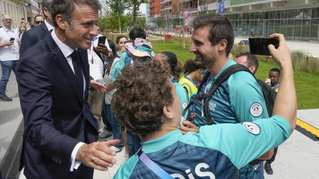 Macron affirme que « la France est prête » à accueillir les Jeux olympiques de Paris