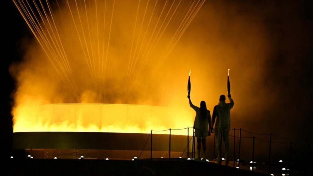« On l'a fait ! » : la France pousse un soupir de soulagement après la cérémonie des JO