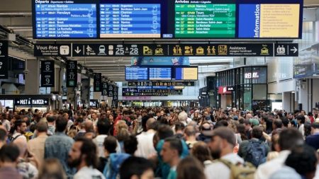 Le réseau TGV français paralysé par des « actes de malveillance »