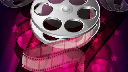 Les festivals de l'été, la fête du cinéma : "Pour qu'on fasse société ensemble, il faut peut-être qu'on remette la culture comme un lieu essentiel de rencontre", estime Jean Viard