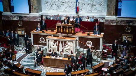 France : Comment le Projet de Loi de Finances se Construit avec un Gouvernement Démissionnaire "On ne va pas laisser la France sans budget" : comment le projet de loi de finances se construit avec un gouvernement démissionnaire