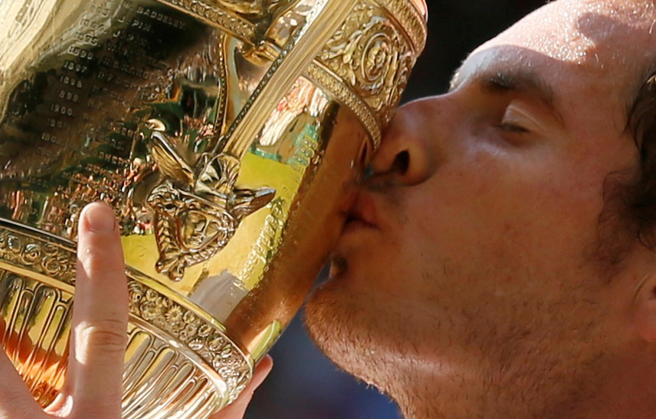 Andy Murray a battu Novak Djokovic en finale de Wimbledon en 2013 pour devenir le premier Britannique à soulever la prestigieuse compétition sur gazon depuis Fred Perry en 1936.