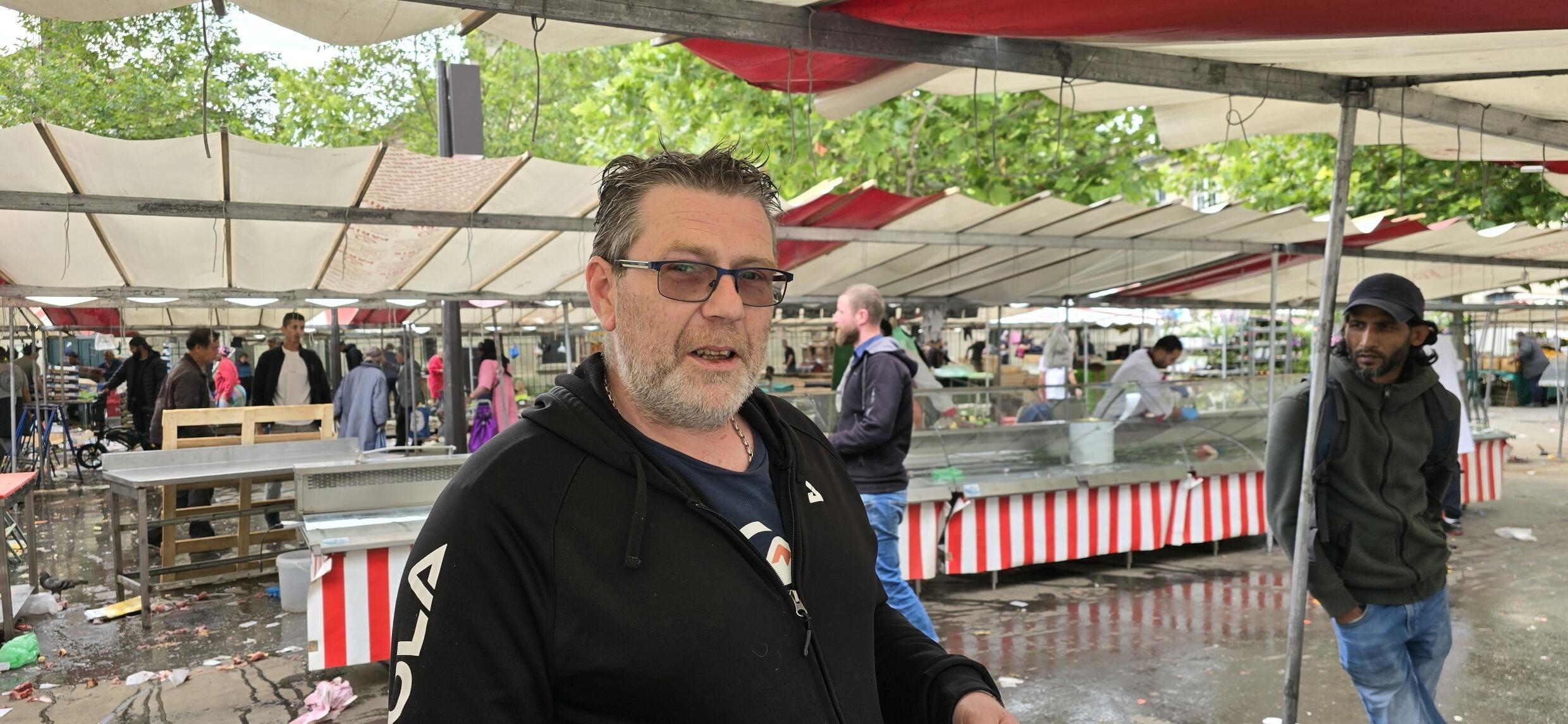 Le poissonnier Franck Salmon, qui prévoit de fermer boutique pendant les JO de Paris.