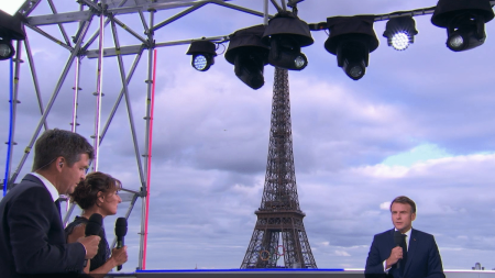 Macron : Nomination du Premier ministre repoussée après les JO Emmanuel Macron : pas de Premier ministre avant la fin des JO