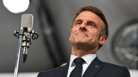 Vidéo




  

    
      
    
  
  Emmanuel Macron proclame les Jeux olympiques de Paris 2024 "ouverts"