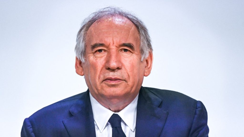 François Bayrou porte plainte après avoir reçu des menaces de mort, une enquête ouverte