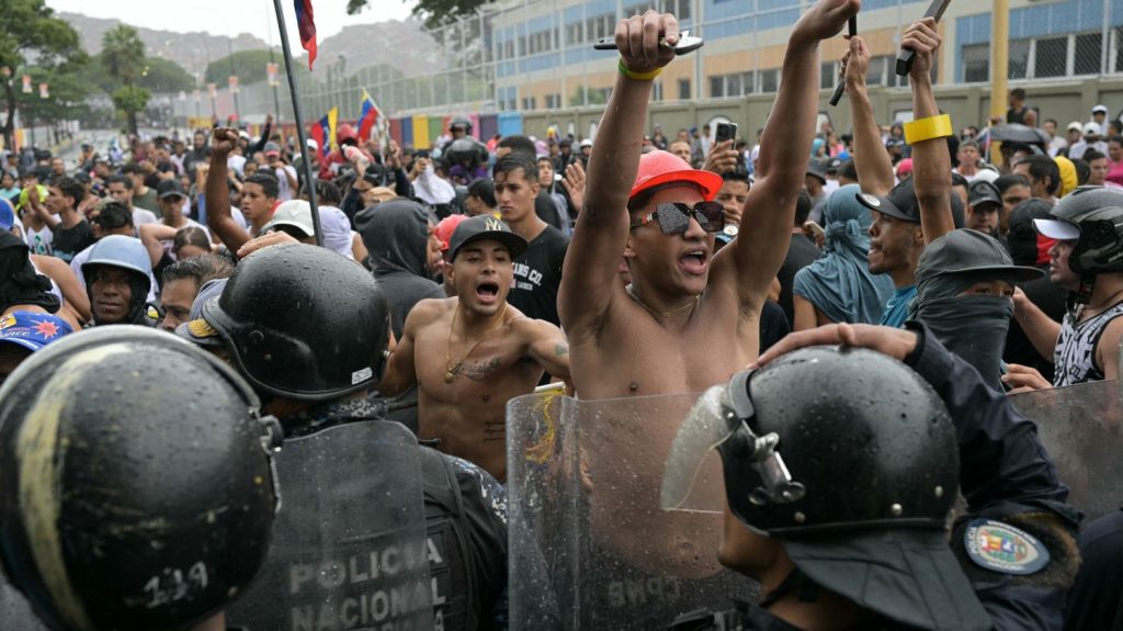 Présidentielle au Venezuela : "Le bilan économique du gouvernement est catastrophique", constate un politologue après des manifestations contre Maduro
