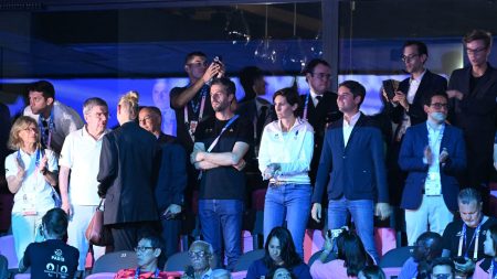 Que deviennent les ministres démissionnaires durant les JO de Paris 2024 ? En tribunes, bain de foule avec les spectateurs ou en vacances... Que deviennent les ministres démissionnaires durant ces JO de Paris 2024 ?