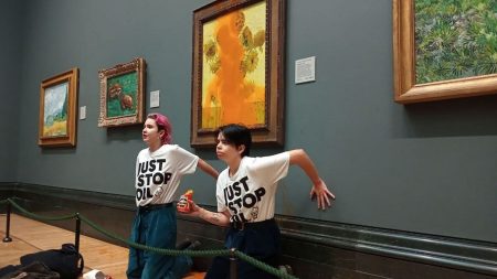 Royaume-Uni : deux activistes jugées coupables d'avoir dégradé "Les Tournesols" de Van Gogh