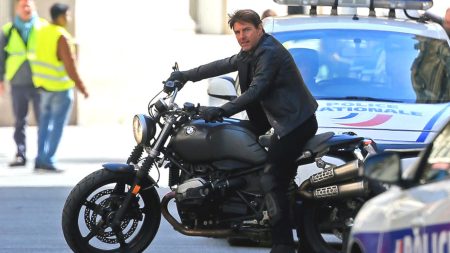 Tom Cruise aurait l'intention de faire une cascade lors de la cérémonie de clôture des Jeux olympiques