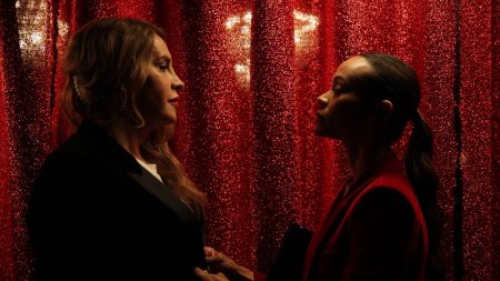 le dernier publié



  

    
      
    
    
    Cinéma : "Emilia Perez", une comédie musicale chez les narco-trafiquants mexicains signée Audiard

          Il a été l'un des films les plus marquants du dernier festival de Cannes, apportant à ses quatre actrices, Zoe Saldana, Karla Sofia Gascon, Selena Gomez et Adriana Paz un prix commun d'interprétation.
    
    
          Diffusé le 21/08