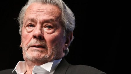 Podcast



  

    
      
    
      

  

  
                    




  Podcast



  

    
      
    
    
    Alain Delon est mort, destitution du président et quatre secondes pour gagner : ça dit quoi ce 19 août ?