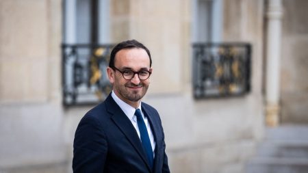Budget 2025 : le ministre avertit des conséquences « graves » d’un blocage politique potentiel Le ministre délégué des Comptes publics met en garde contre les conséquences "graves" d'un éventuel blocage politique autour du budget 2025