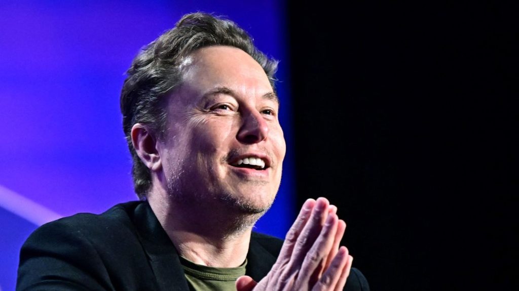 Elon Musk, aux prises avec la justice brésilienne, annonce la fermeture des bureaux de X dans le pays