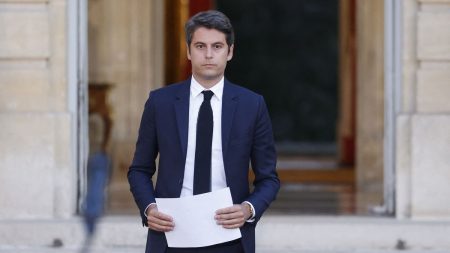 Futur Premier ministre : Gabriel Attal informe les chefs de groupe sur les priorités de son parti Futur Premier ministre : Gabriel Attal adresse un courrier à plusieurs chefs de groupe de l'Assemblée nationale avec les lignes prioritaires de son parti