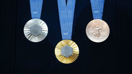 JO de Paris 2024 : un Brésilien de 39 ans condamné pour avoir vendu à la sauvette des médailles olympiques contrefaites