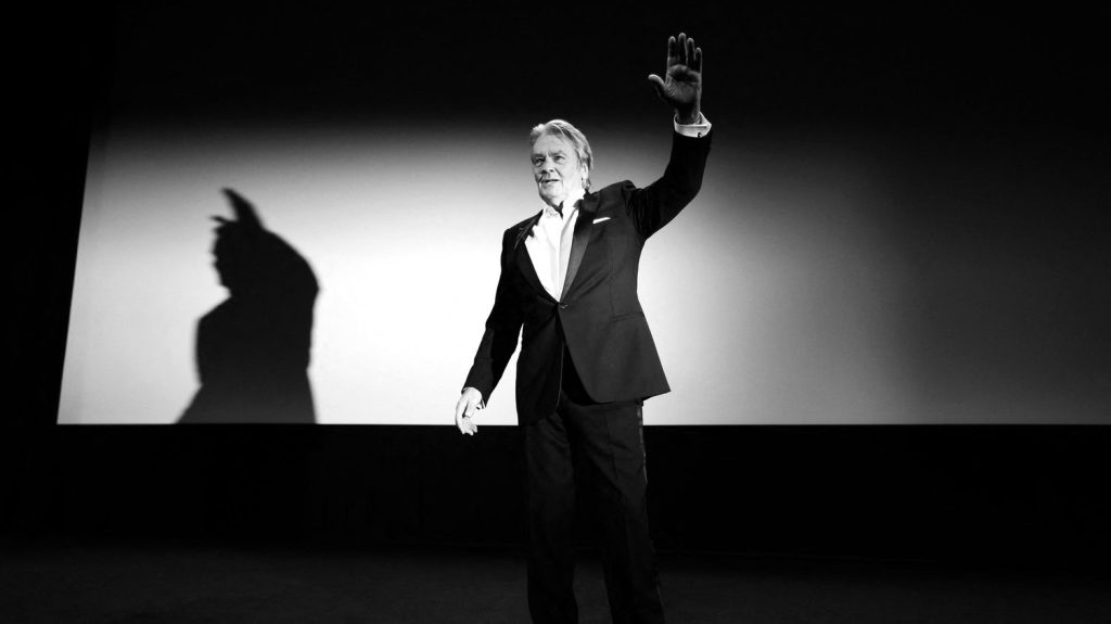 Mort d'Alain Delon : France 2 bouleverse ses programmes et diffusera dimanche soir "Le Samouraï" et "La Piscine"
