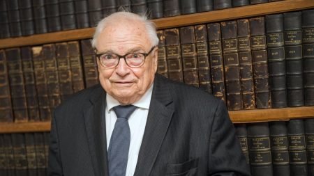 Mort d'Henri Leclerc : le président de la LDH Patrick Baudouin fait part de sa "tristesse" et de son "émotion"