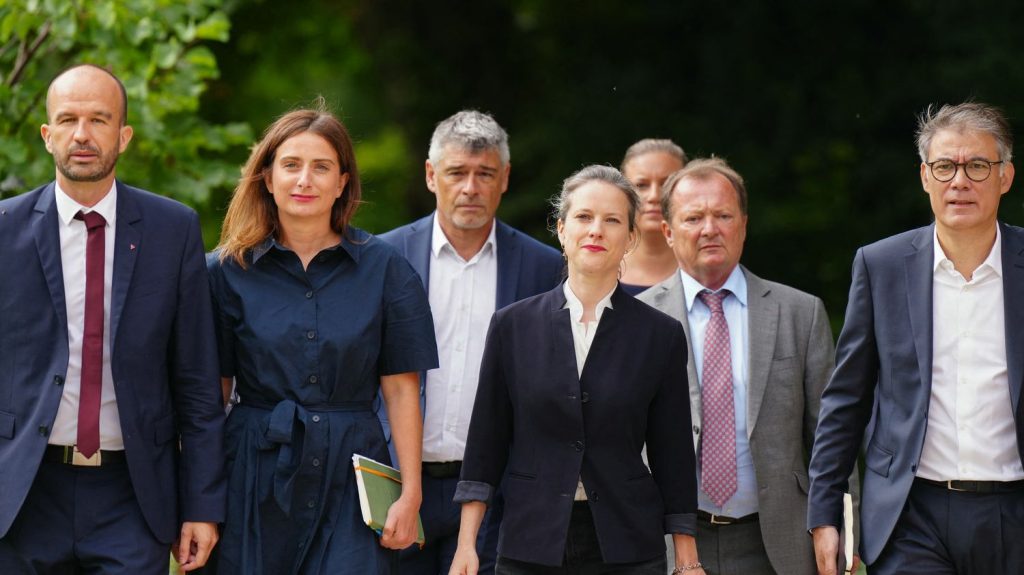 Boycott des consultations, mobilisation, motion de destitution... Comment le NFP compte rebondir après le refus d'Emmanuel Macron de nommer Lucie Castets Première ministre