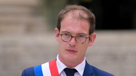 NFP : Pierre Cazeneuve déplore le silence de Lucie Castets sur la majorité pour son gouvernement Lettre du NFP : "Lucie Castets ne répond pas à la question 'Quelle majorité pour soutenir son gouvernement ?'", regrette Pierre Cazeneuve