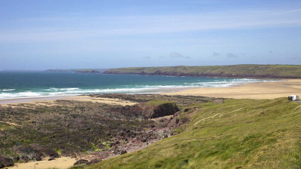 "C'est là où Dobby est mort" : au pays de Galles, une plage protégée est polluée par l'afflux de fans d'Harry Potter